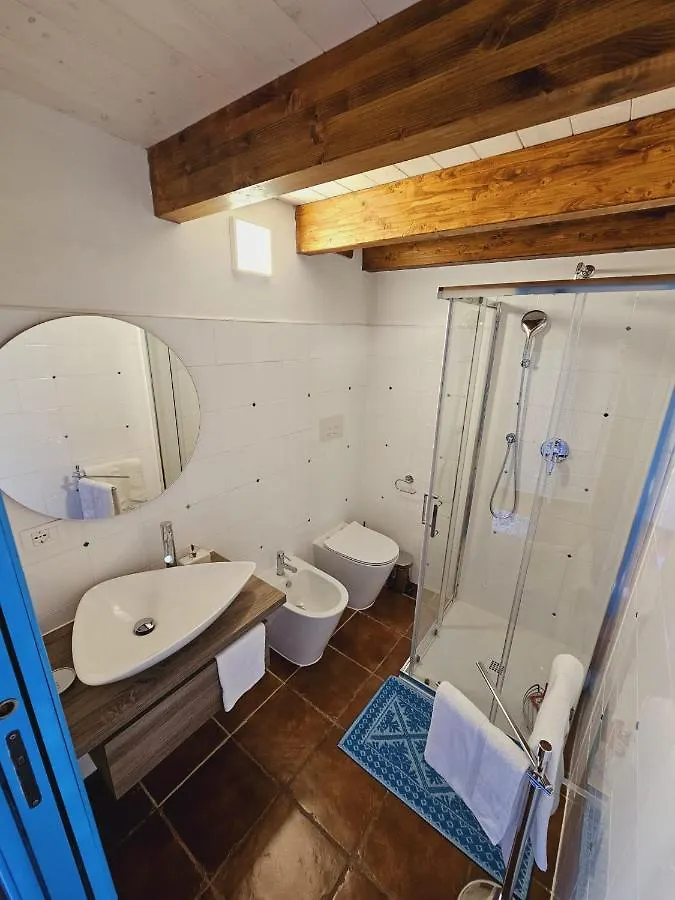 Casa Vacanze L'Ulivo Di Ugo Quartu SantʼElena Ferienhaus