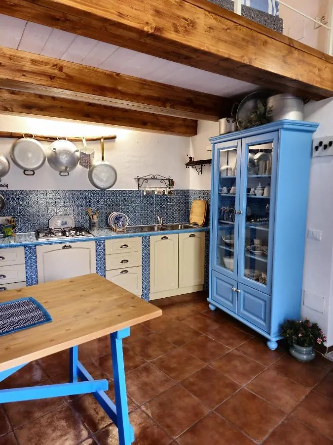 Ferienhaus Casa Vacanze L'Ulivo Di Ugo Quartu SantʼElena Italien